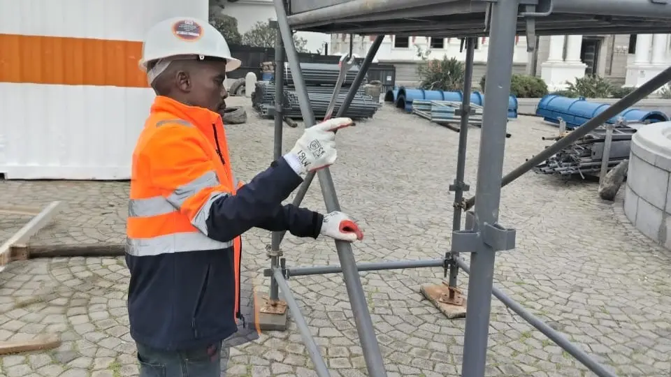 alt="working at heights practicals photo"